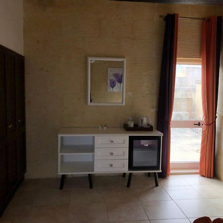 Petra Farmhouse B&B Nadur Ngoại thất bức ảnh