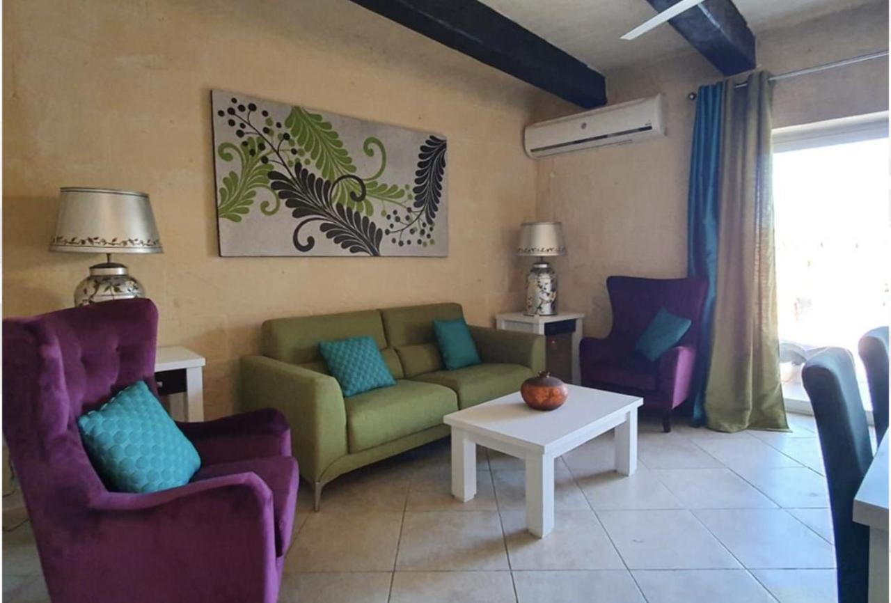 Petra Farmhouse B&B Nadur Ngoại thất bức ảnh