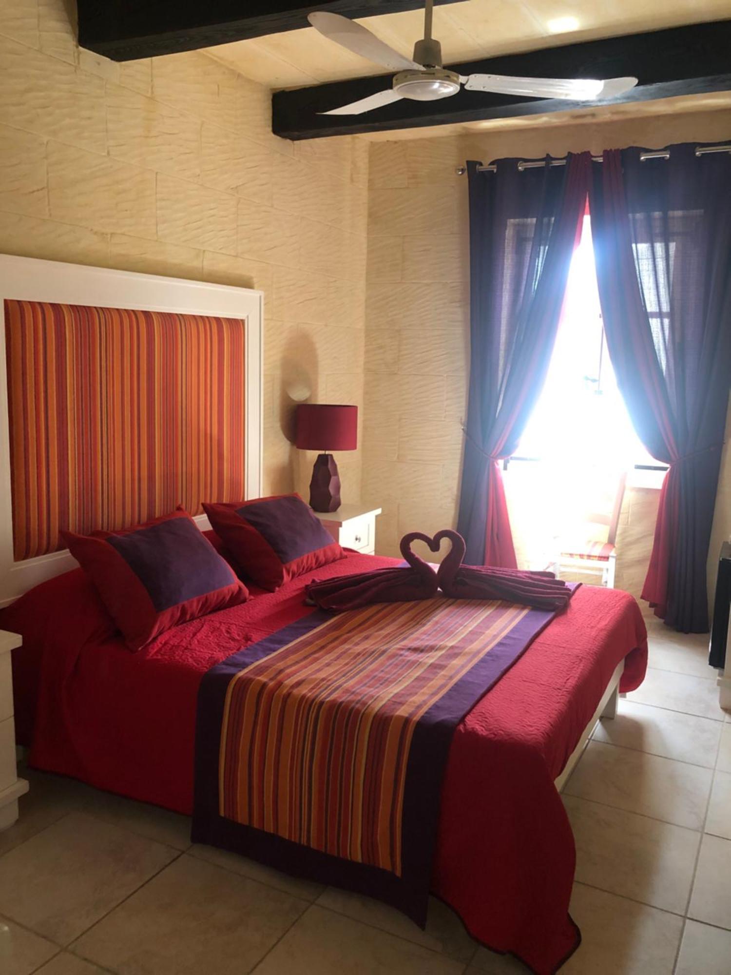 Petra Farmhouse B&B Nadur Ngoại thất bức ảnh